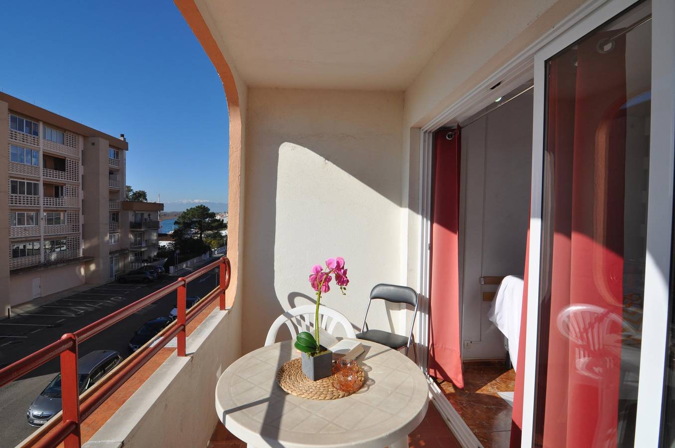 Entire studio, Charming studio for rent in Roses, Costa Brava! Capacity for 3 people, 1500 meters from the beach. Book now! in Santa Margarida, Roses