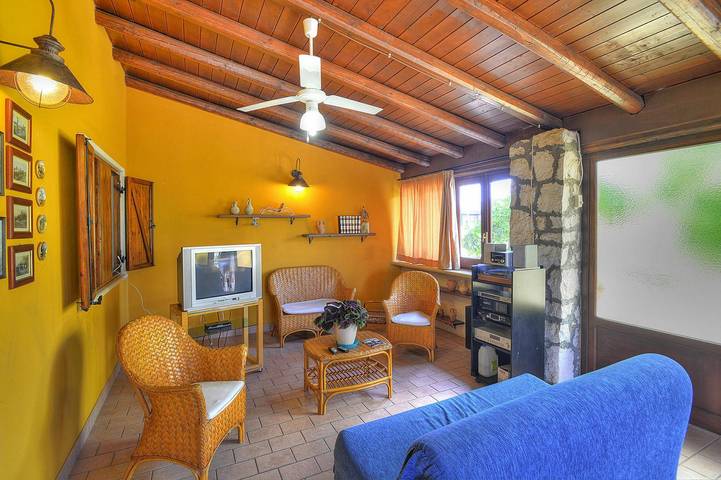 Villa in Sicilia con piscina privata e giardino in Solarino, Siracusa e dintorni
