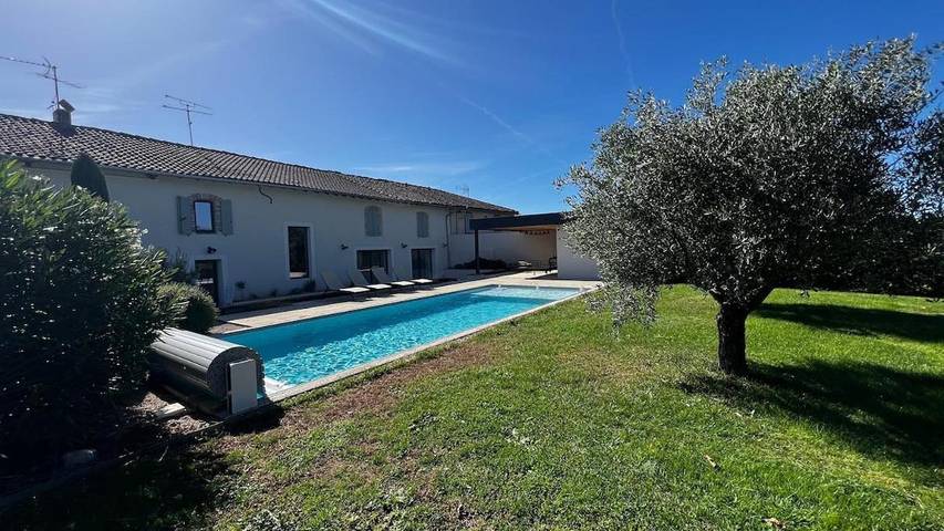 Location de vacances pour 6 personnes, avec Terrasse ainsi que Jardin et Piscine à Lagrave - 4
