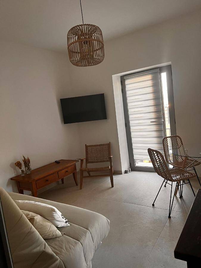 Gîte pour 4 personnes, avec Terrasse et Vue à Belvédère-Campomoro - 3