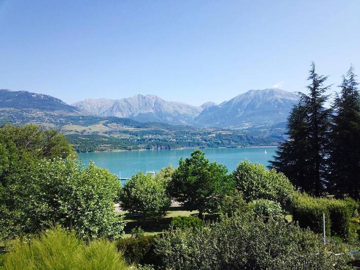 Location de vacances pour 7 personnes, avec vue ainsi que vue sur le lac et jardin, animaux acceptés à Savines-le-Lac - 2