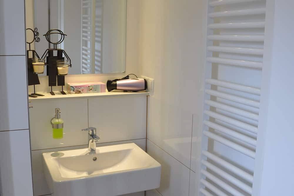 Apartamento entero, Vive y duerme en Main, a las puertas del Patrimonio Mundial de Bamberg in Hallstadt, Región Viticola de Franconia