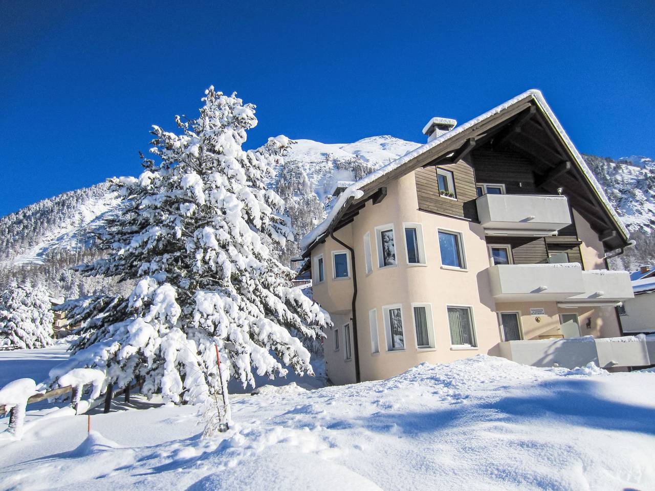 Ganze Wohnung, Chesa Basilisk 1 - Öv inklusive in Pontresina, Sankt Moritz