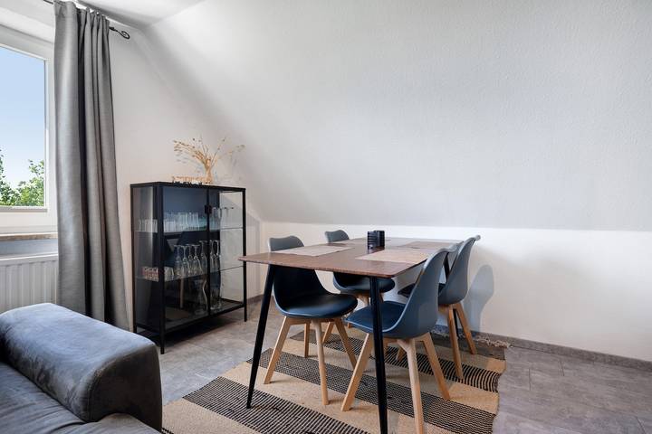 Ganze Wohnung, Ferienwohnung 'Oben' mit privater Terrasse und privatem Garten in Wesselburenerkoog, Kreis Dithmarschen