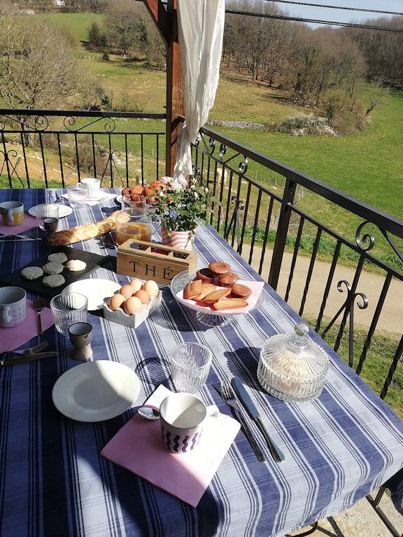 Chambres d'hôte La Ferme Jarlan - Chambre La Grange in Berganty, Parc Naturel Régional des Causses du Quercy