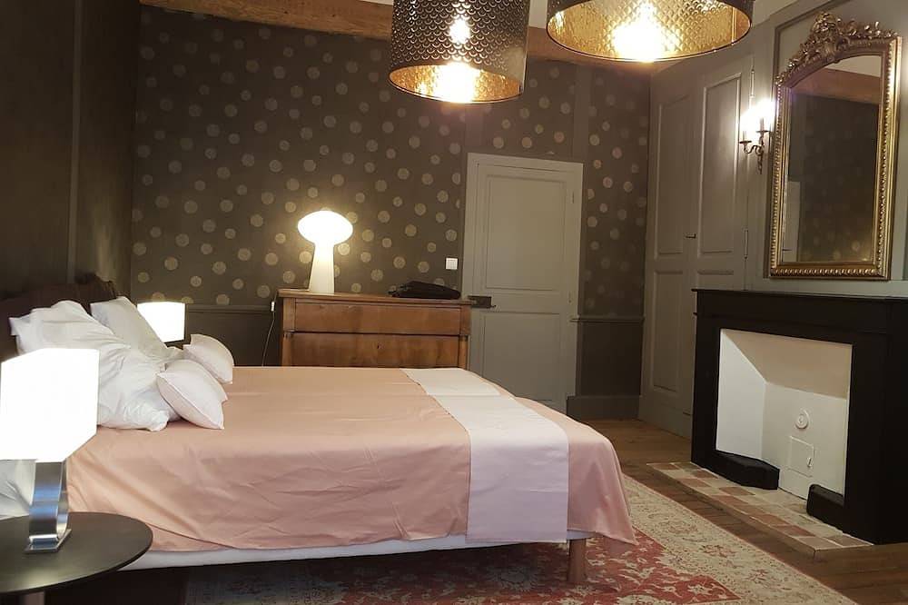 18th century town house with private pool Lyon L Île Barbe in Lyon, Lyon et ses environs