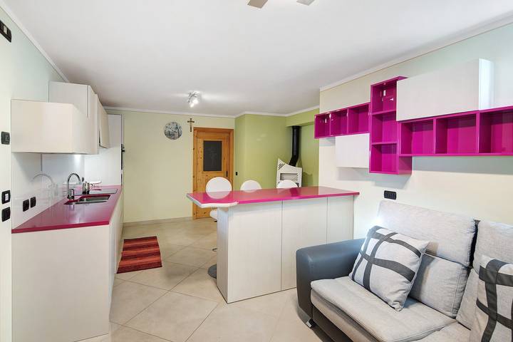 Entire apartment, Apartment 'Tea Da Anna E Luigi' with Mountain View, Private Garden and Wi-Fi in Livigno, Valtellina