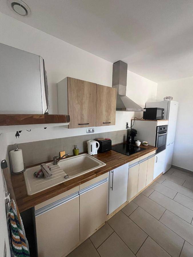 Appartement entier, Studio cosy avec climatisation et terrasse in Malataverne, Région de nyons