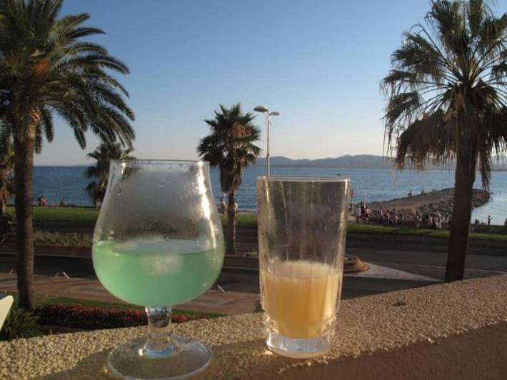 Gîte pour 6 personnes, avec vue et balcon dans Plage Beau Rivage Saint Raphael - 2