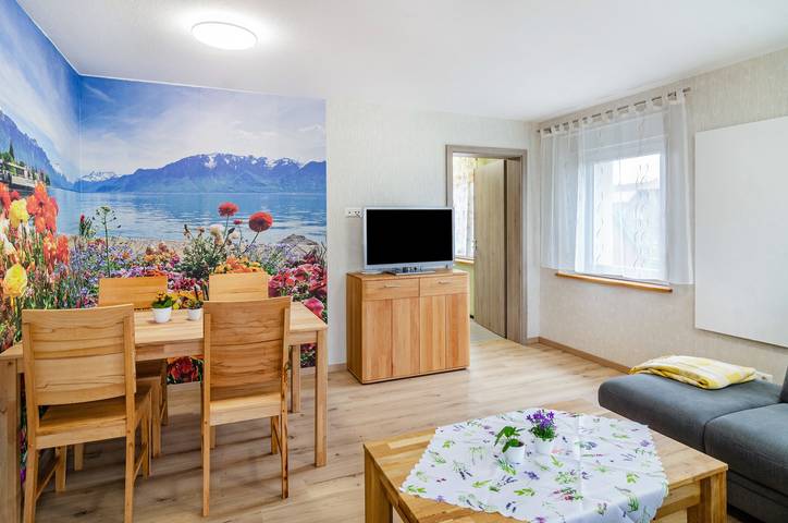 Ganze Wohnung, Ferienwohnung "Li-Do-Bo 01" mit Bergblick, Balkon und WLAN in Herdwangen-Schönach, Region Bodensee-Oberschwaben