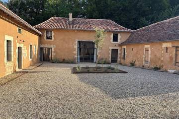 Gîte pour 15 personnes, animaux acceptés à Issac