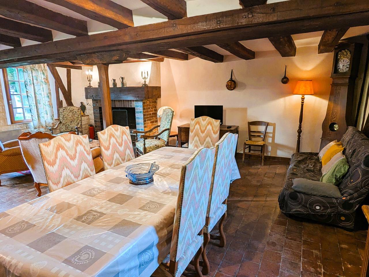 Ruhiges Familienhaus mit Kamin, nahe Guédelon in Champcevrais, Auxerre und Umgebung