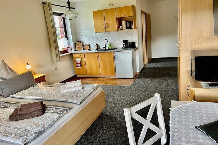 Ferienwohnung für 2 Personen, mit Sauna und Pool sowie Garten in Lengenfeld - 2