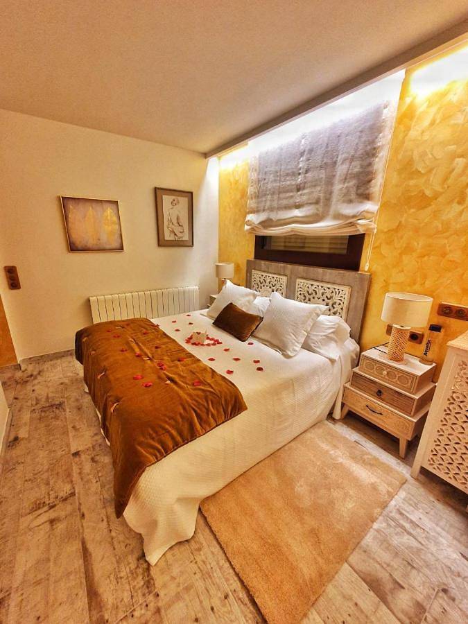 El Molí de Pontons suites con jacuzzi spa in Alt Penedès, Interior de Barcelona