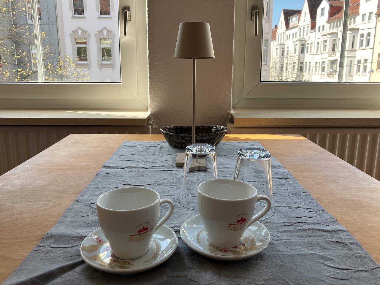 Zimmer 'Das Weiße Zimmer Spezial H' mit Balkon und Wi-Fi in Vahrenwald-List, Hannover