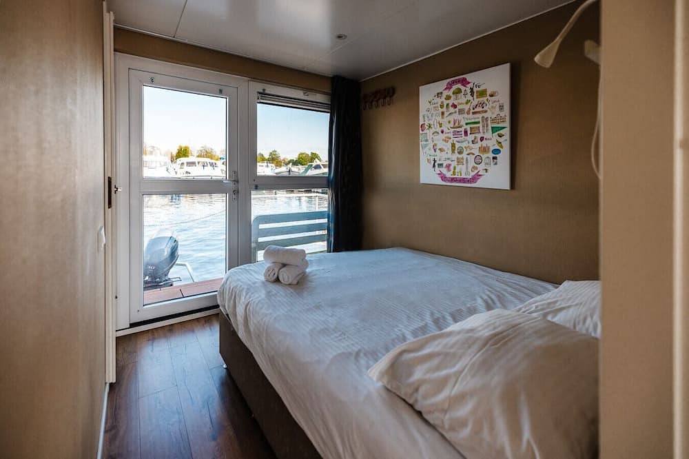 Unique Experience Close to Ams. Free Parking. in Vinkeveen, Groene Hart