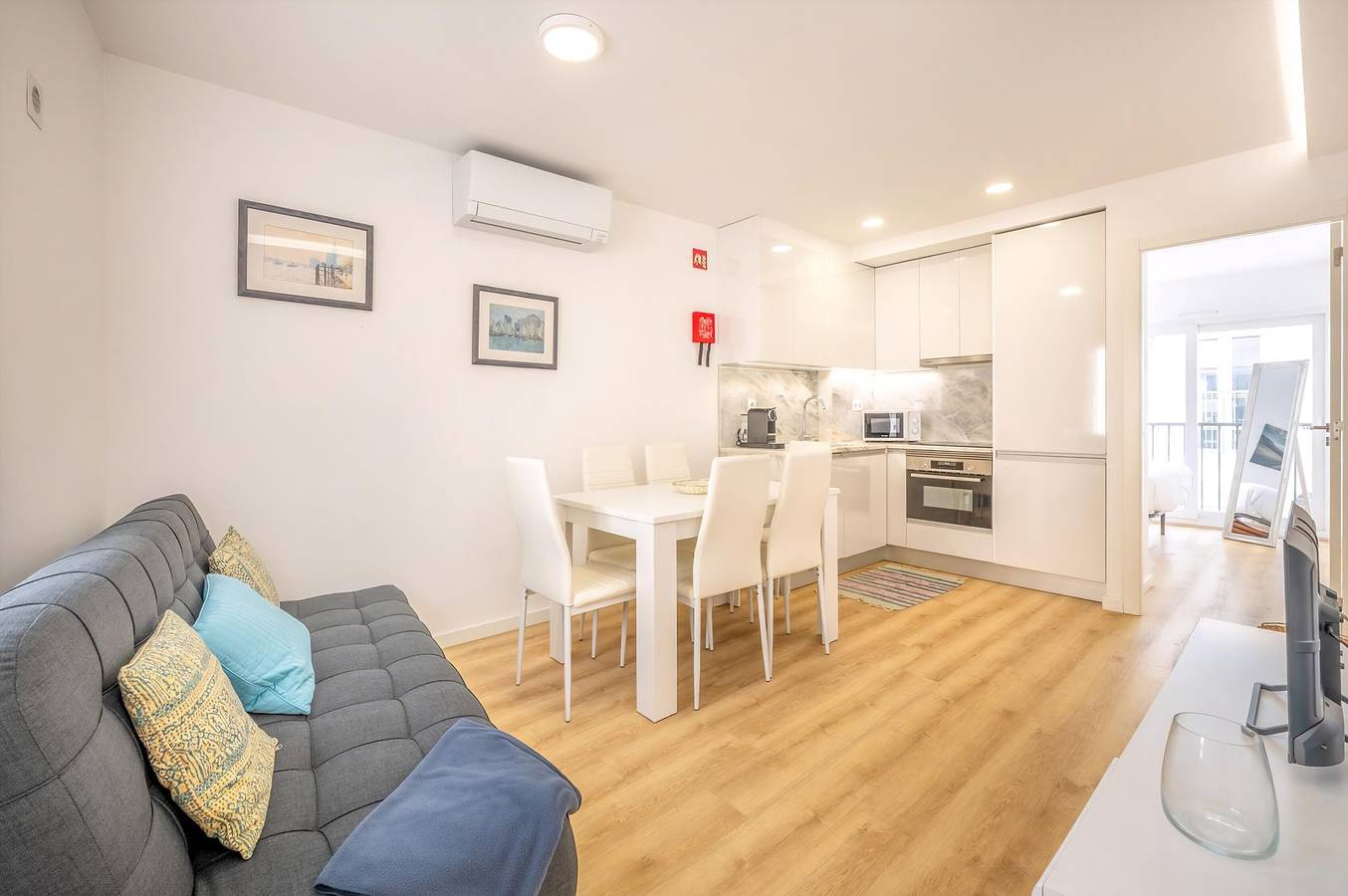 Entire apartment, Guestready - Sunny Sesimbra Escape in Praia da Califórnia, Sesimbra