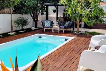 Casa rural para 9 personas, con jardín además de piscina y jacuzzi, Se admiten mascotas en Costa da Caparica