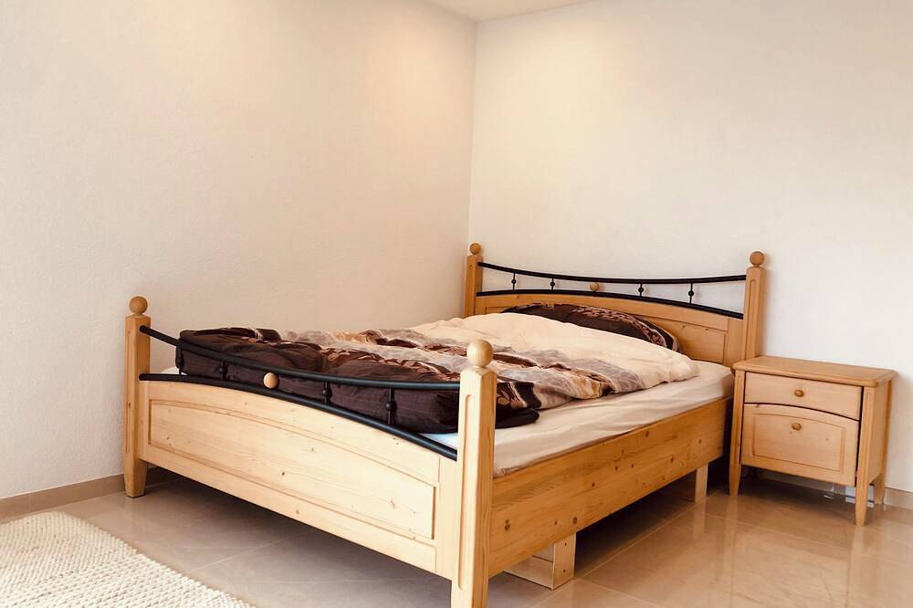 Ganze Wohnung, Schönes Apartment mit Gartensitzplatz in Rapperswil-Jona in Rapperswil-Jona, Kanton St. Gallen