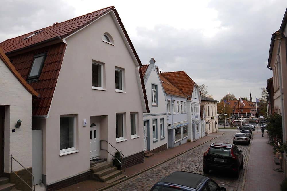 Haus am Hafen - Haus bis 9 Pers., über 2 Etagen, Innenhof in Neustadt in Holstein, Ostholstein