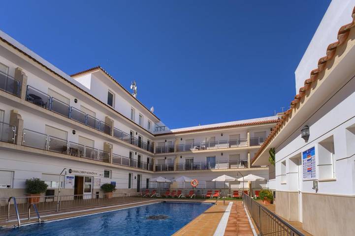 Apartahotel para 3 personas, con Piscina en Conil de la Frontera