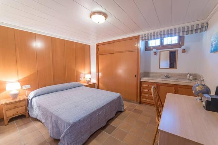 Casa rural para 8 personas, con vistas además de jardín y piscina, Se admiten mascotas en Nigüelas - 3