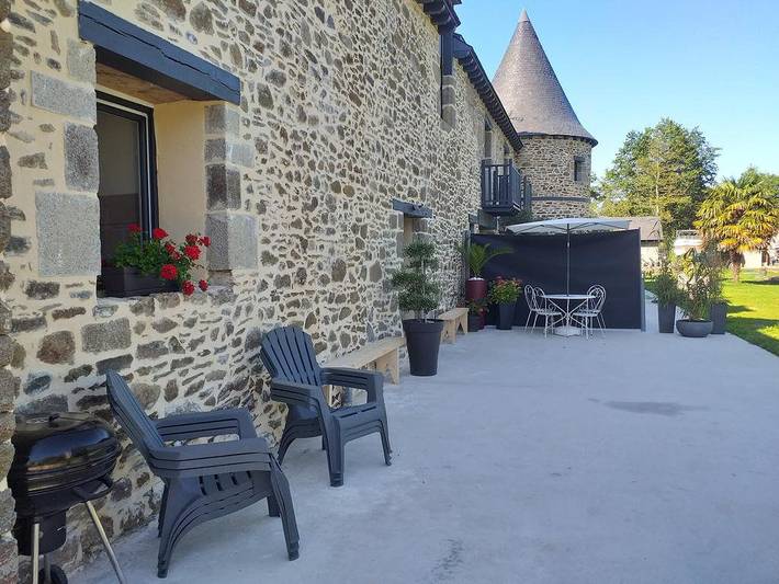 Gîte pour 12 personnes, avec terrasse et jardin