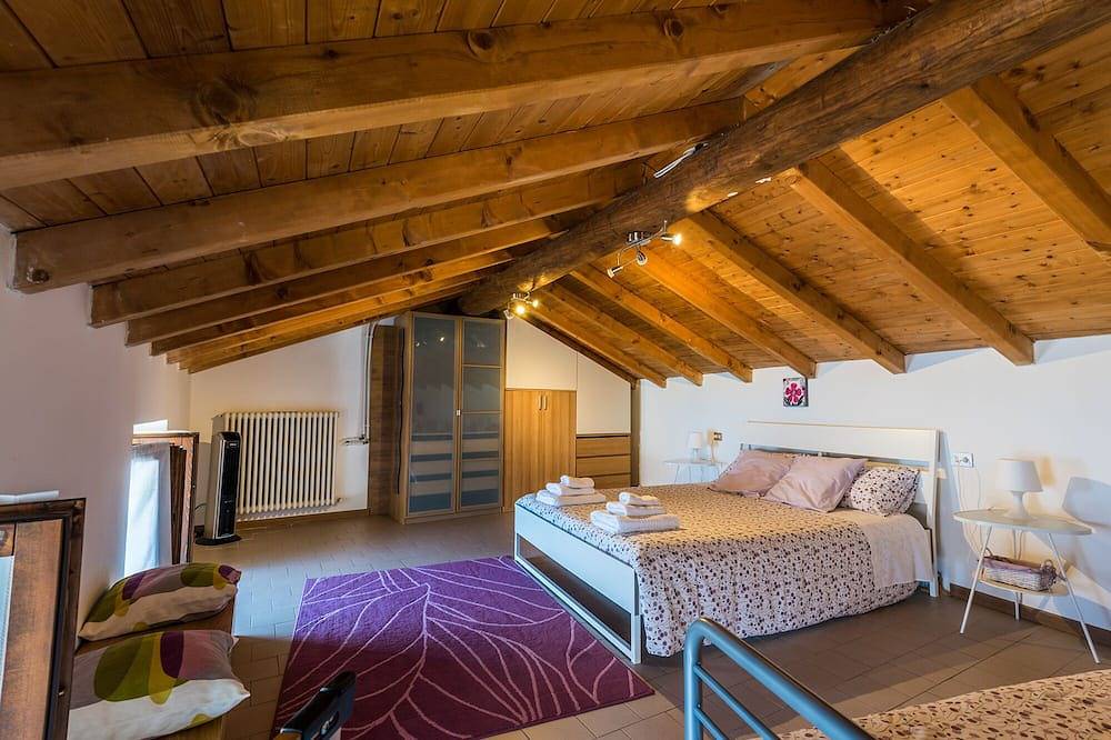 Ein Fenster über den Comer See - Steinhaus mit herrlichem Blick und privatem Garten in Gravedona, Gravedona ed Uniti