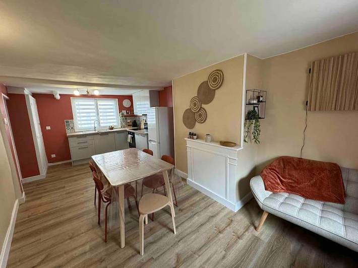 Gîte pour 6 personnes, avec terrasse à La Loupe