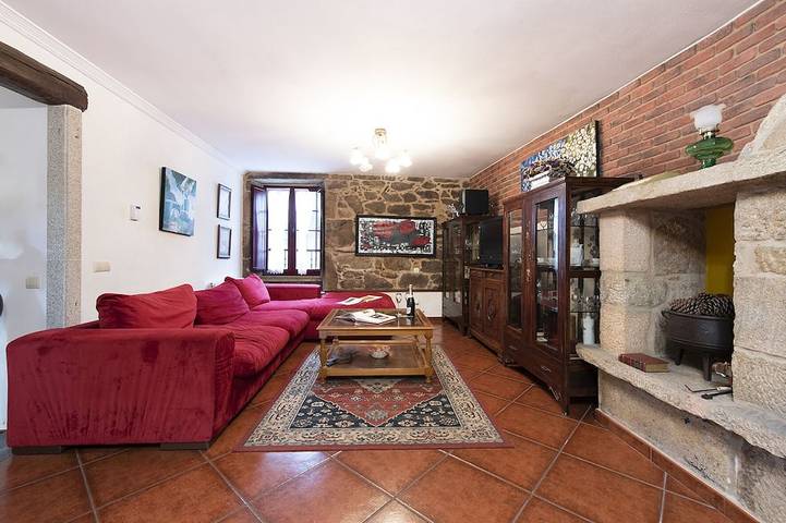Gîte pour 10 personnes, avec balcon et jardin à Brión - 4