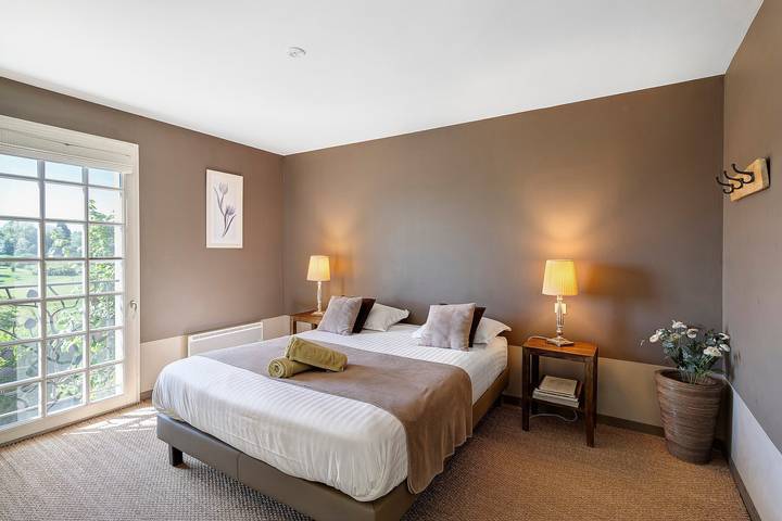 Chambre d’hôtes « Chambre Taupe » avec piscine partagée, Proche Sarlat in Proissans, Périgord Noir