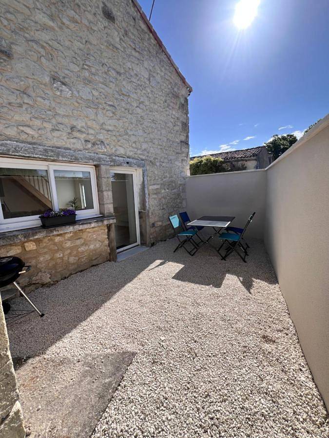 Gîte pour 6 personnes, avec terrasse, animaux acceptés à Segonzac - 2