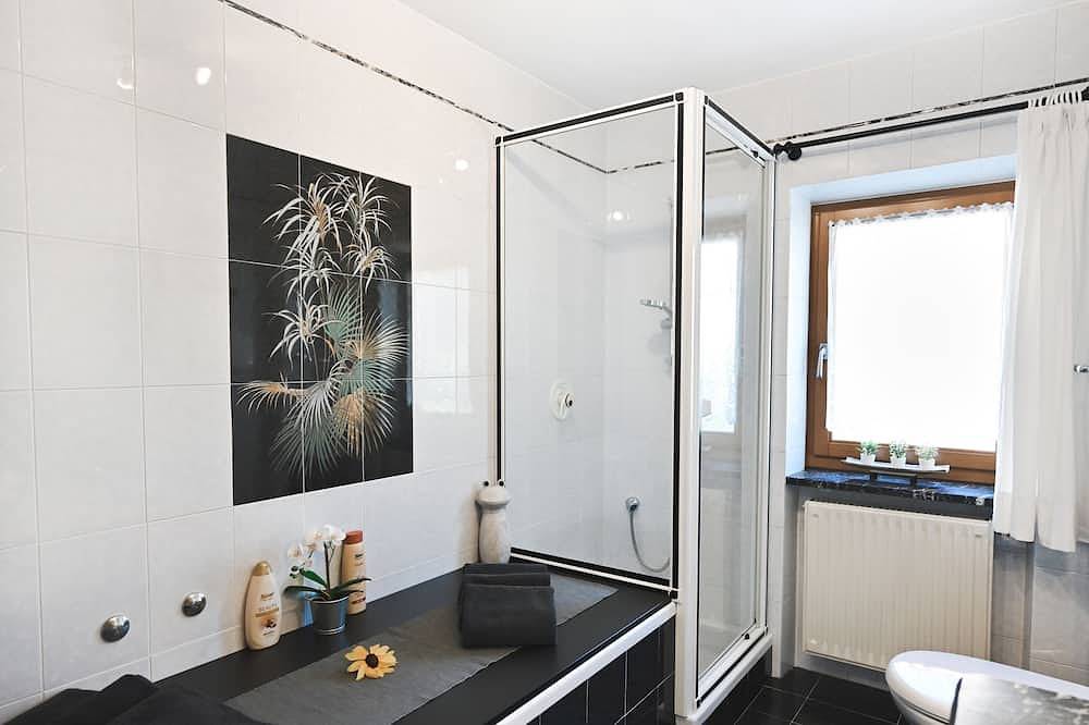 Ganze Wohnung, Ruhiges Apartment mit kostenlosem Parkplatz auf dem Grundstück in Klausen, Dolomiti Superski