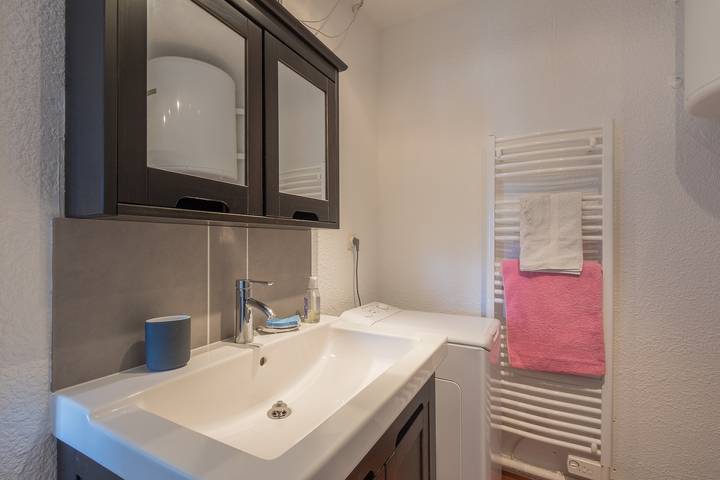 Ganze Wohnung, Ferienwohnung für 4 Personen mit Seeblick in Saint-Sauveur, Nationalpark Écrins