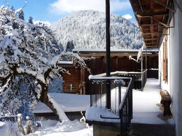 Gîte pour 5 personnes, avec balcon dans Arêches