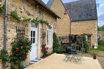 Location de vacances pour 13 personnes, avec jardin et jacuzzi à Rouperroux-le-Coquet