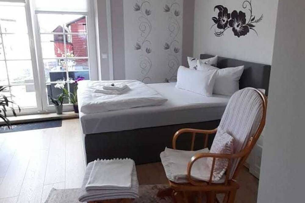 Ganze Wohnung, Ferienwohnung in ruhiger Lage - Charmante Ferienwohnung für 2 Personen in Malchow, Fleesensee