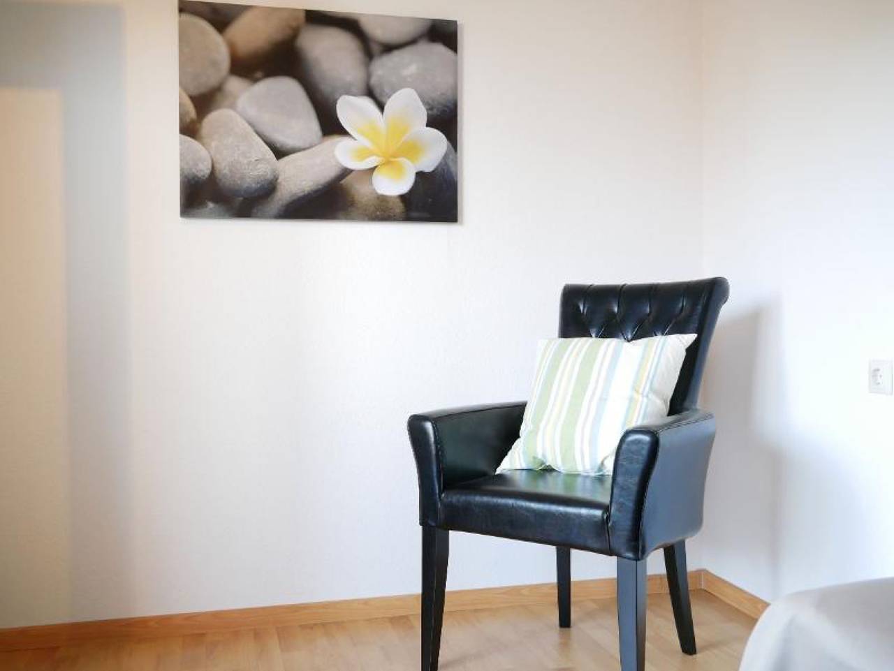 Zimmer 'Einzelzimmer - Nr 8 mit separatem Wc' mit gemeinsamer Terrasse und gemeinsamem Garten in Suedlicher Schwarzwald, Dachsberg