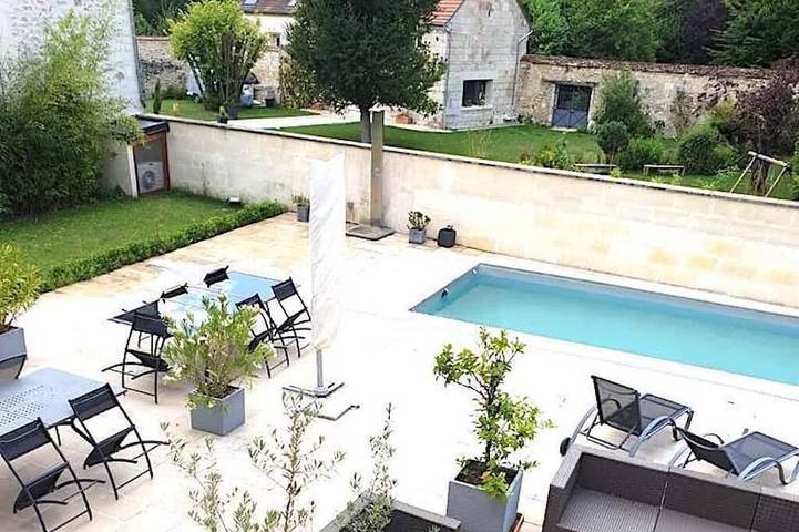 Gîte pour 10 personnes, avec jardin et terrasse, animaux acceptés dans Saintines