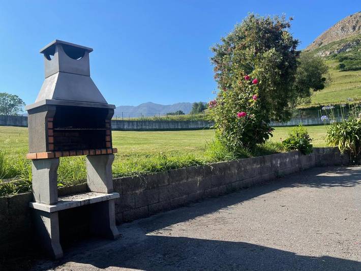 Casa rural para 7 personas, con jardín y vistas, Se admiten mascotas en Parres - 4