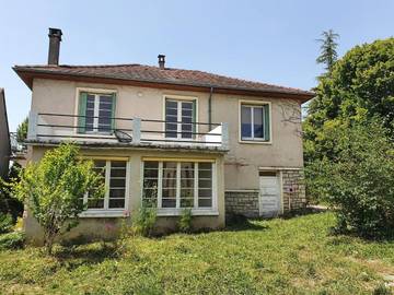 Gîte pour 10 personnes, avec balcon et vue, animaux acceptés à Meyssac