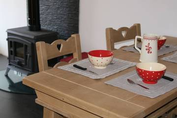 Gîte pour 4 personnes, avec terrasse à Sapois