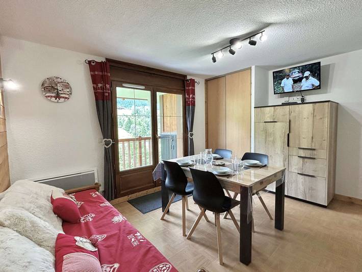 Gîte pour 4 personnes, avec piscine et balcon à Flumet - 2