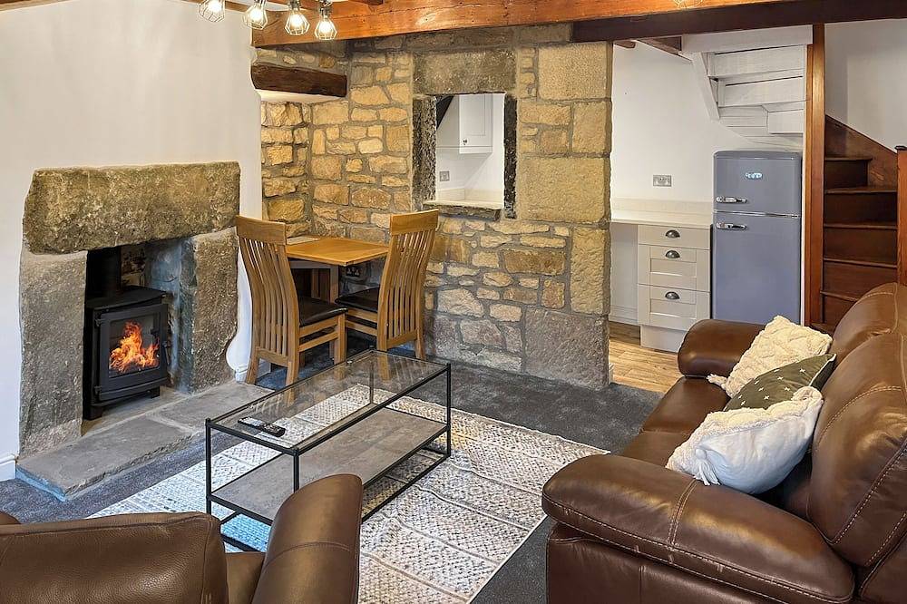 2 bedroom accommodation in Addingham, near Ilkley in Addingham, West Yorkshire