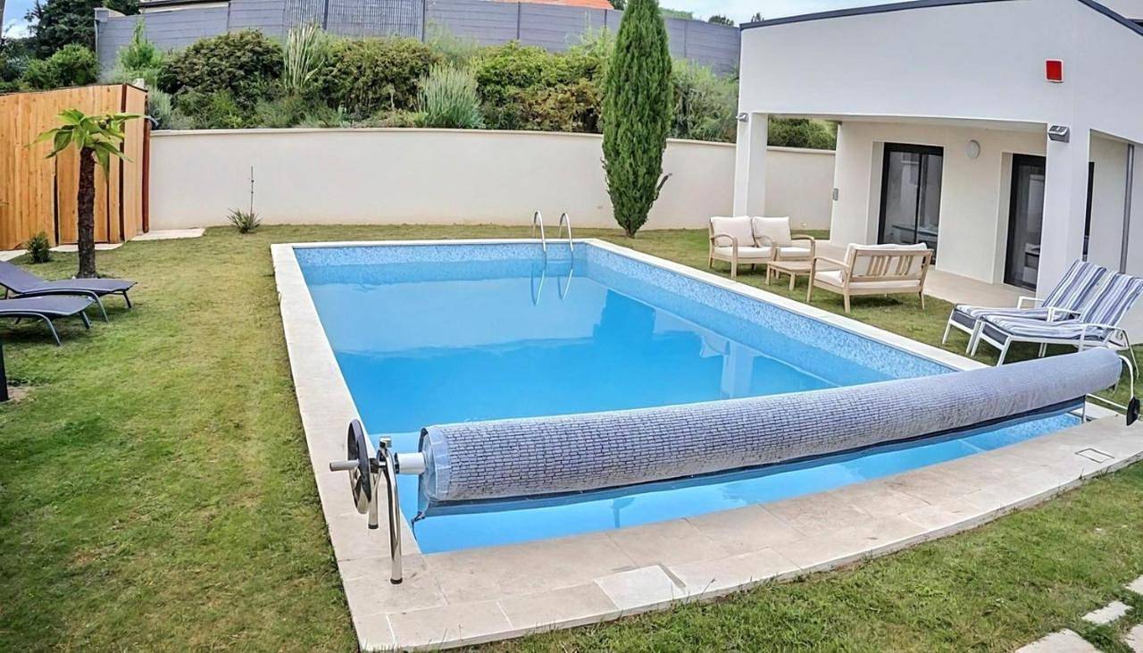 Villa 5 étoiles with swimming pool, sauna and balneo in Parc naturel régional de la Montagne de Reims