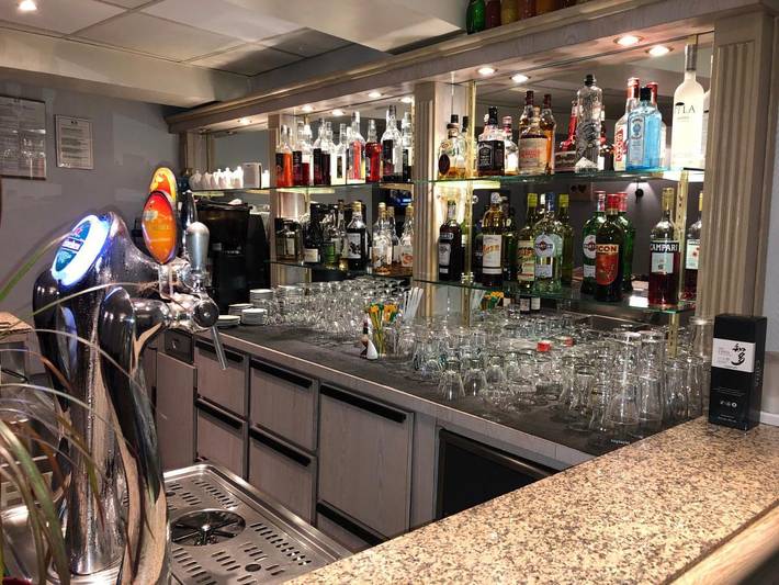 Hôtel pour 2 personnes, avec terrasse, animaux acceptés à Treffort-Cuisiat - 4