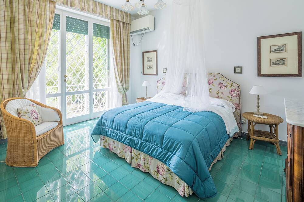 Villa with Park and Pool in Marina di Pietrasanta, Pietrasanta