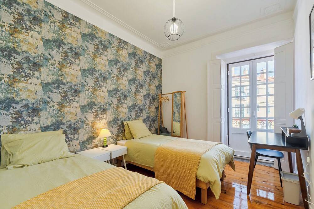 Apartamento entero, Casa Amarela de Sintra Ii, your spacious holiday home! in Sintra, Costa de Lisboa