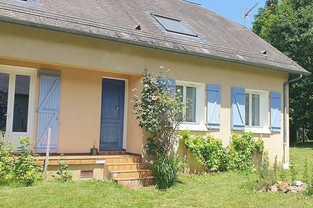 Grande maison 7 chambres au calme, proche du centre de Bagnères et des montagnes in Gerde (homonymie), Hautes-Pyrénées