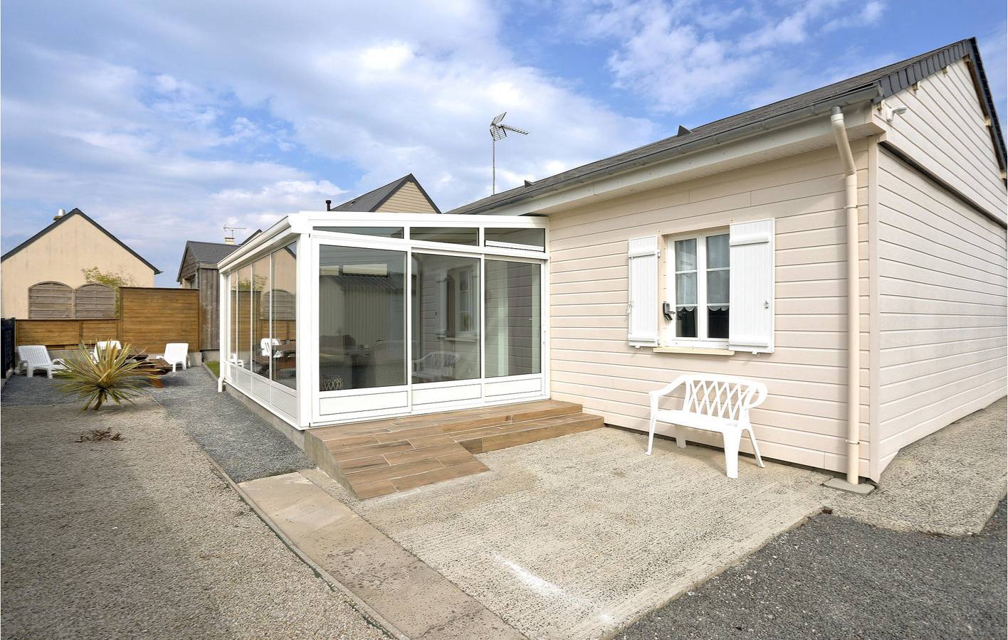 Cozy 75sqm, Parking/Tv/Internet 2.5km de Plage in Créances, Région de Coutances